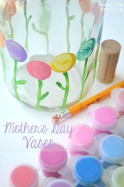 Mother’s Day Vases - Mother's Day Crafts #momgifts #mothersday #craftsforkids