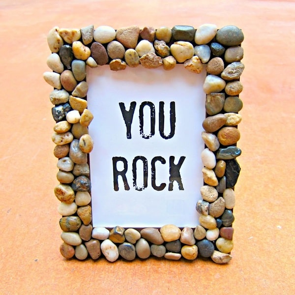 DIY Rocky Picture Frame